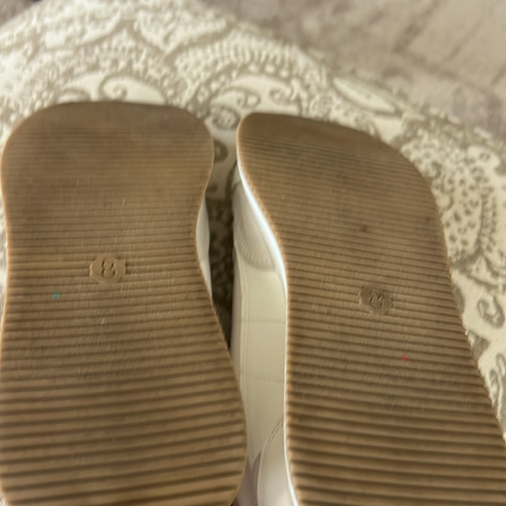 Universal Thread Tennis shoes - Picture 10 of 10